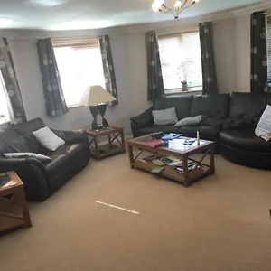 https://captivating-apartment-in-copthorne-near-gatwick.brighton-hotels-england.com
